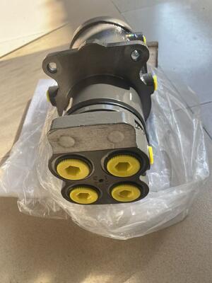 Hitachi ZAX200 Excavator Center Joint Rotary Swivel Joint Oil Distributor Assembly 360 Degree Rotation