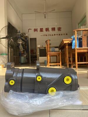 Hitachi ZAX200 Excavator Center Joint Rotary Swivel Joint Oil Distributor Assembly 360 Degree Rotation